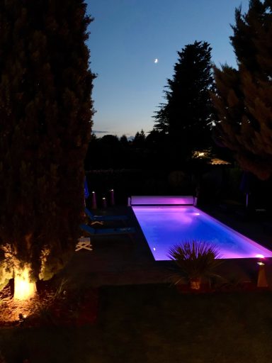 éclairage de nuit pour la piscine